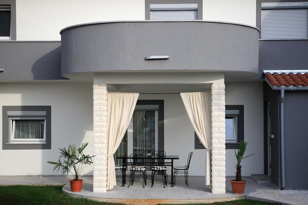 Apartment Mare Водице Экстерьер фото